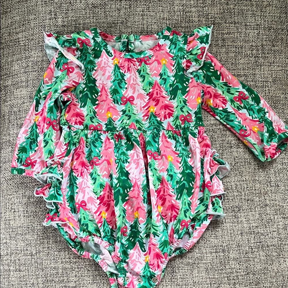 EUC Ruffle Butts Long Sleeve Christmas Bubble